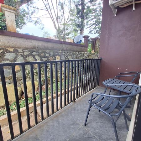 Urbanview Hotel Inkoppabri Cisarua Puncak Kültér fotó