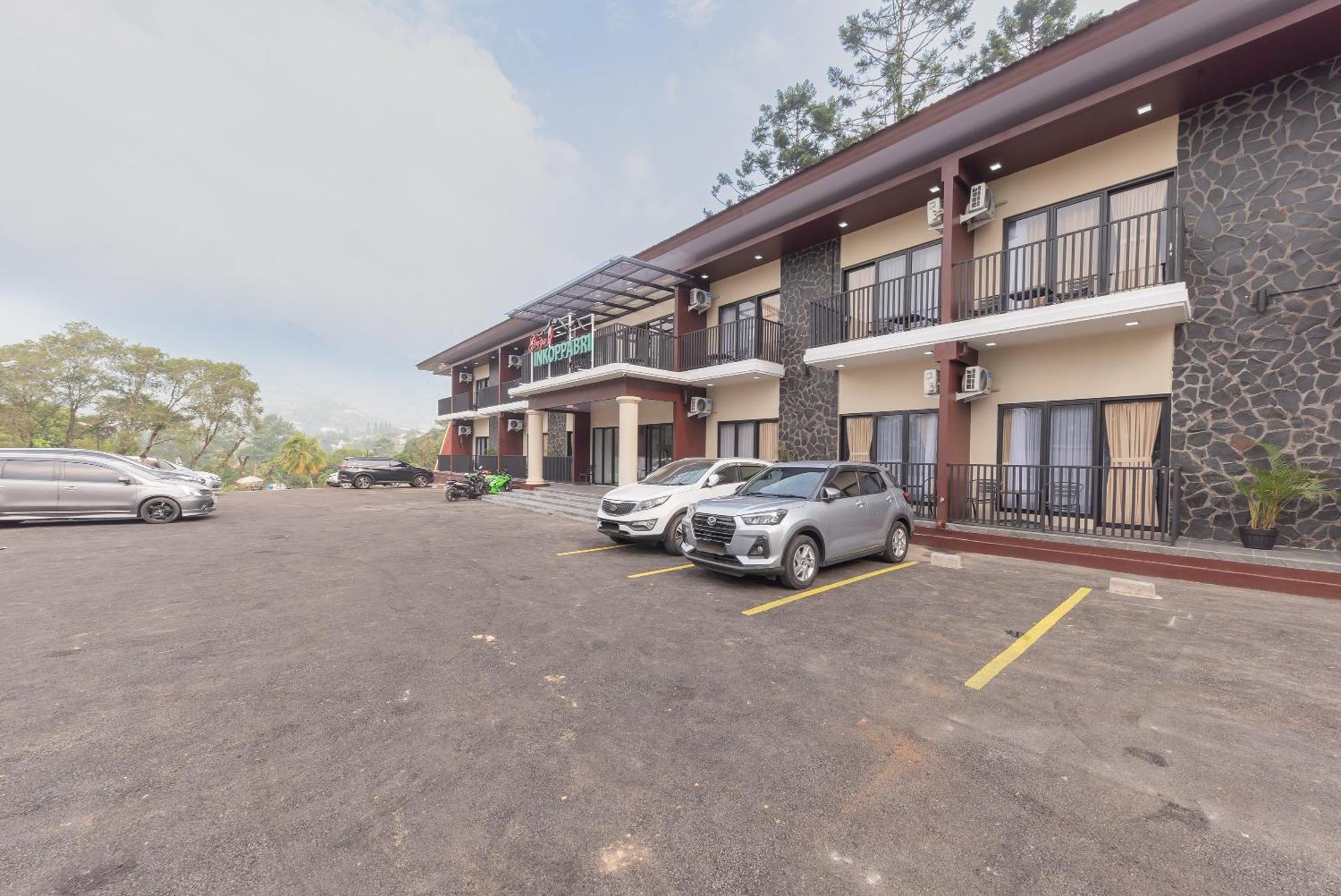 Urbanview Hotel Inkoppabri Cisarua Puncak Kültér fotó