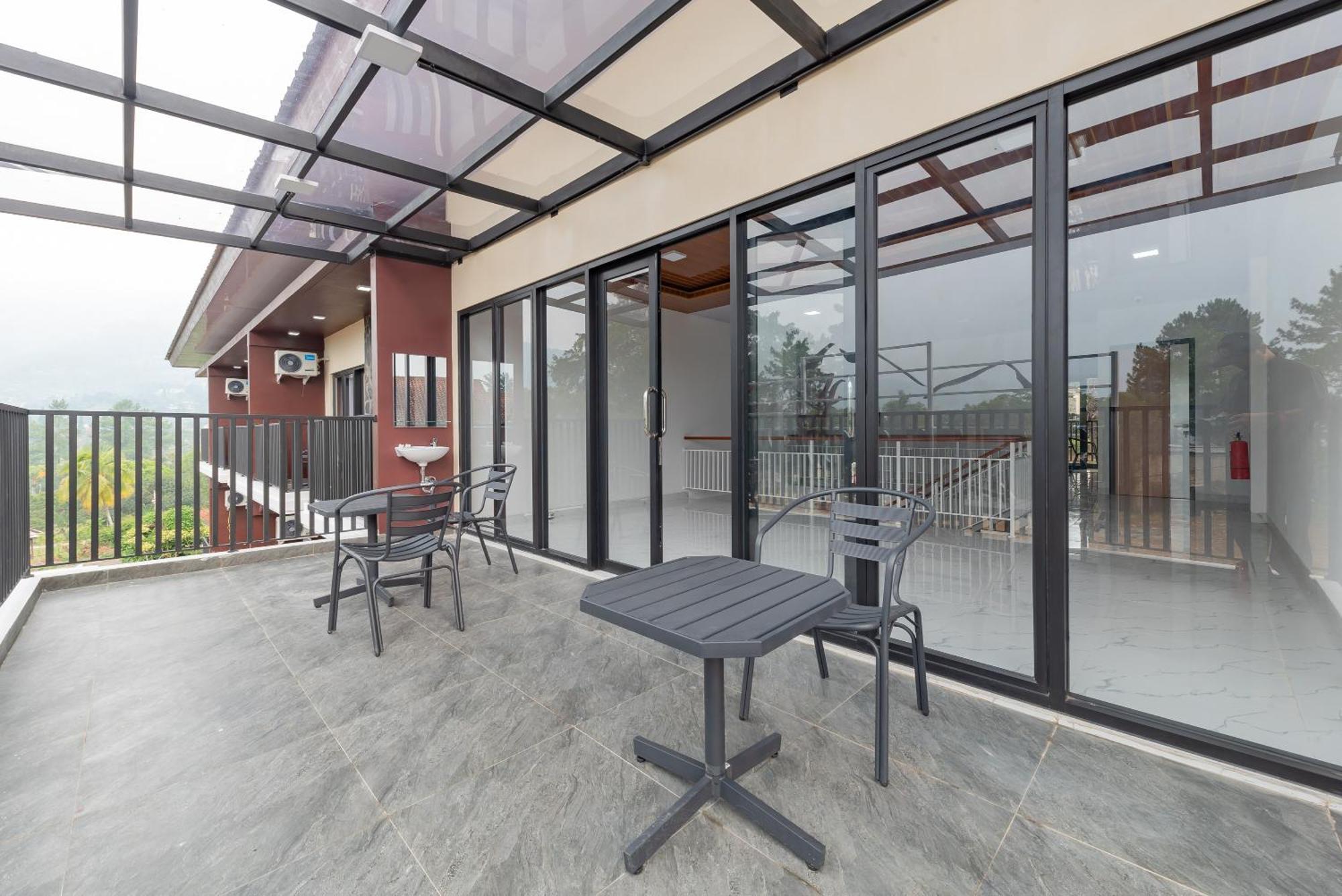 Urbanview Hotel Inkoppabri Cisarua Puncak Kültér fotó